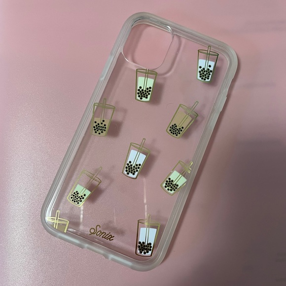 Sonix Iphone 11 boba case!